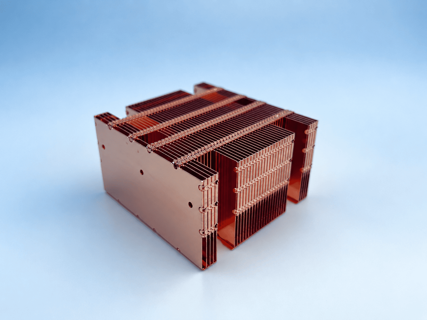 Copper Hits Record High as US Tariff Delay Divides Producers – Article